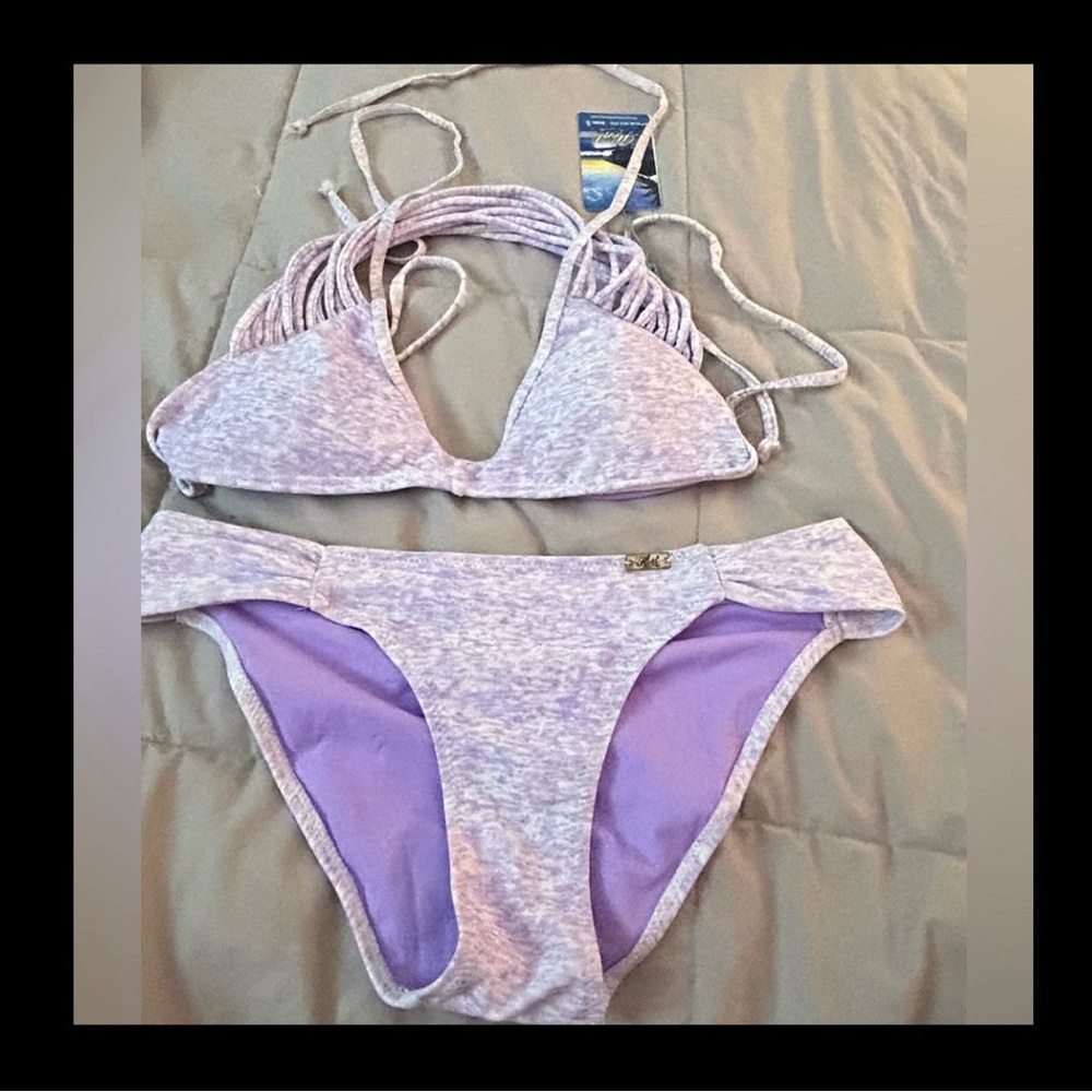 HEAT NECKLACE TOP BIKINI NWOT